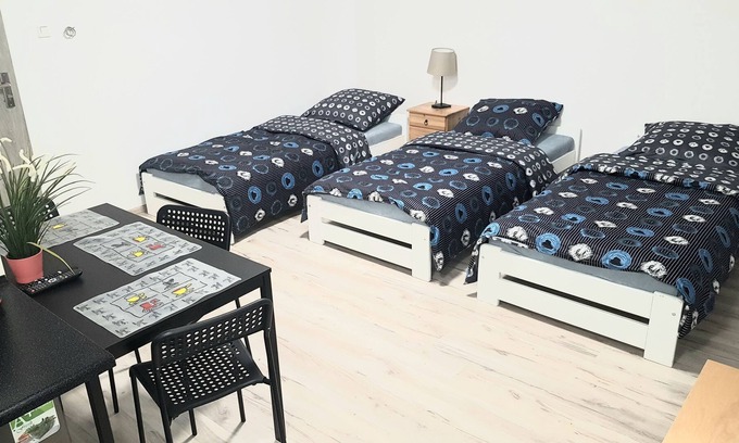 Zabrze Casa | APATRAMENTY MIŁA Ofrecemos habitaciones con baño y ducha.