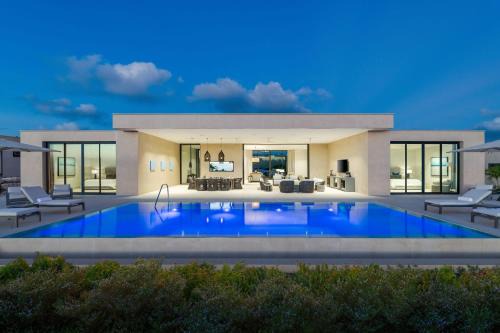 Orange Hill Complejo | Apes Hill Barbados Golf and Resort Community