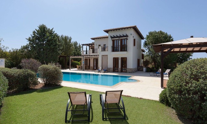 Aphrodite Hills Villa | Villas superiores Aphrodite Hills | Villa Superior 0135 | Aire Acondicionado | 5 Dormitorios | Papho