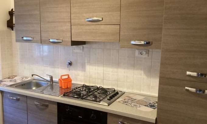 Sturla Apartamento | App. con due camere: 4 posti letti, bagno e cucina attrezzata a 200 m.ospedale G