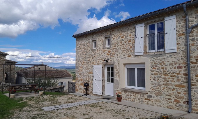Saint-Sauveur-de-Cruzieres Apartamento | Appartement 4 Personnes Dans Mas Typiquement Ardéchois