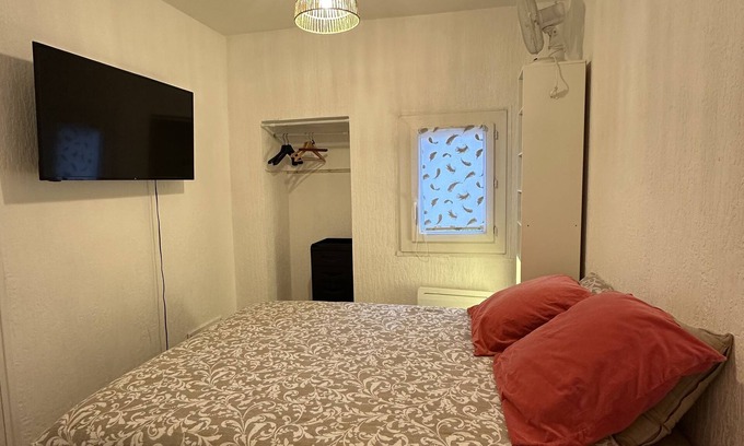 Aiguerelles Apartamento | Apparemment Cosy - T2 Avec Places de Parking Gratuites au Tour du Logement
