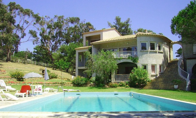 Porticcio Apartamento | Appart 4/5 Pers. 50 m² con 2 dormitorios, piscina, jardín y vista al golfo de Ajaccio