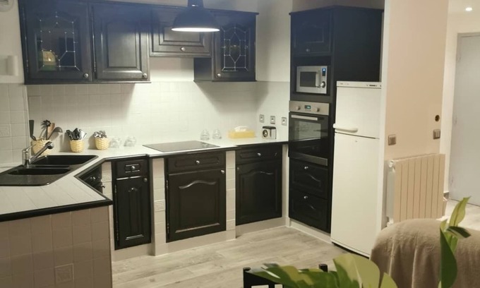 Cergy Apartamento | Appart 70m2 Cergy 95 France 2 bedrooms