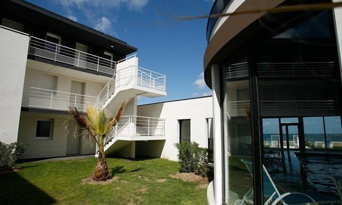 Plougasnou Condominio | Super Endroit! Appart Abordable à 300m de la Plage + Accès Piscine Chauffée