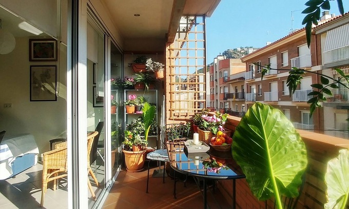 Roses Town Center Apartamento | Appart. Centre village, à 4 min. à pied de la plage . Parking, wifi, sat ,tv fr.
