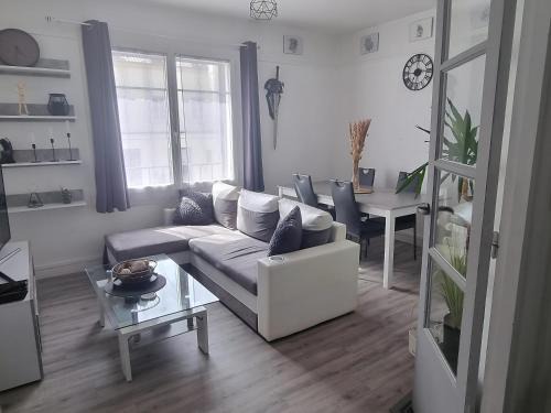 Chateau-Thierry Apartamento | Appart hypercentre Château-Thierry aux portes de Paris et de la Champagne