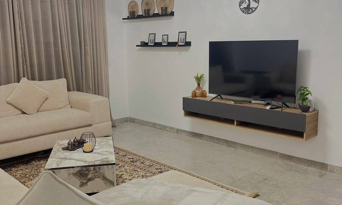 El Aouina Apartamento | Appart S+2 Neuf - Ain Zaghouen