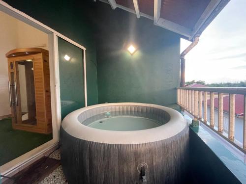 Sainte-Rose Apartamento | APPART SPA 20 MIN port croisière et aéroport