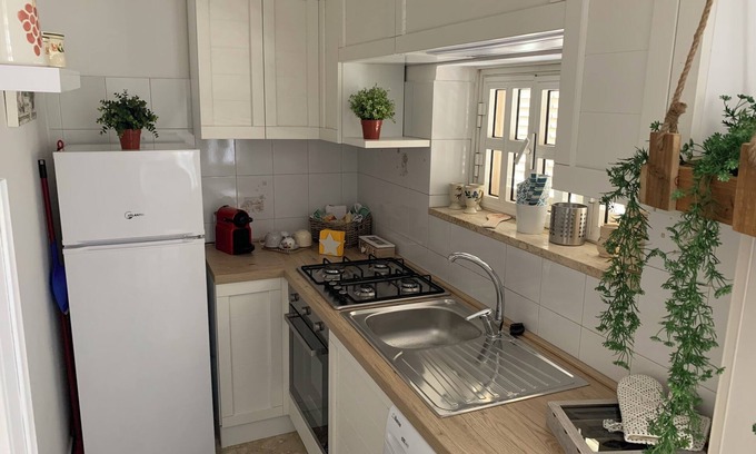Savelletri Apartamento | Appartamento climatizzato presenta 2 camere da letto