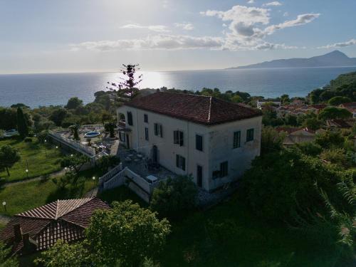 Fiumicello Santa Venere Apartamento | Appartamento in Villa Venezuela piano Terra