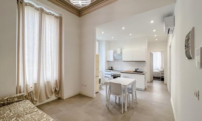 Varazze Apartamento | Appartamento in Villa del '900 (C)