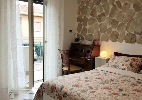 Zona XXXII Acilia Nord Apartamento | Appartamento in Villino a 3 minuti dalla Metro