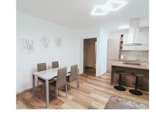 Tolmezzo Apartamento | Appartamento Julia Trilocale Open Space - Tolmezzo UD