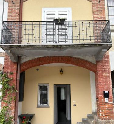 Vertemate con Minoprio Apartamento | Appartamento LA CORTE