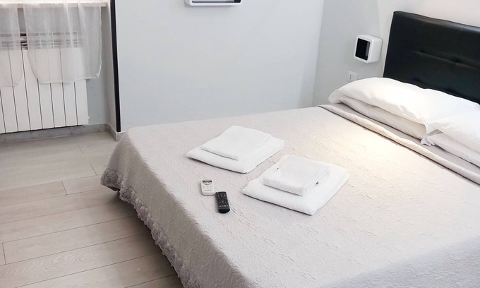 Ostia Antica Apartamento | Appartamento Martina-Apartamento-Apartamento-Baño Privado-Vista al Jardín