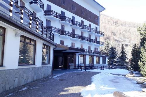 Pragelato Apartamento | Appartamento Pragelato centro con giardino privato