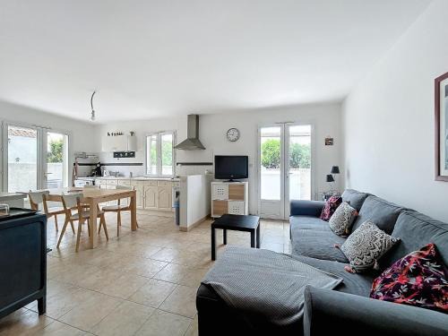 Saintes-Maries-de-la-Mer Apartamento | Appartement calme 110m² aux Saintes-Maries-de-la-Mer - FR-1-475-156