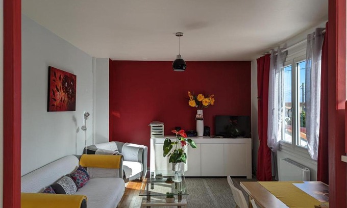 Barbezieux-Saint-Hilaire Apartamento | Appartement cosy avec terrasse et jardin privatif, à 5 min du centre-ville de Barbezieux. - FR-1-653-196