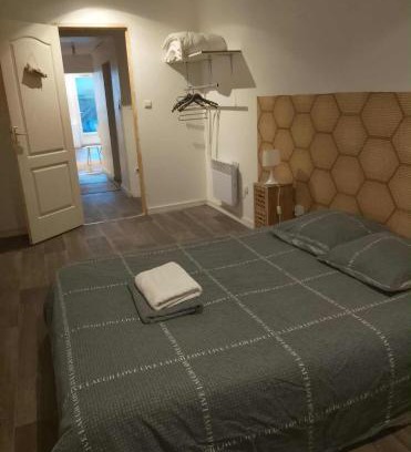 Saint-Leonard-de-Noblat Apartamento | Appartement entier 1