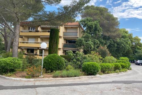Boulouris-sur-Mer Apartamento | Appartement à 200m de la plage,300m des commerces