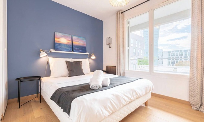 Saint-Maurice Pellevoisin Apartamento | Appartement équipé proche gares + parking !