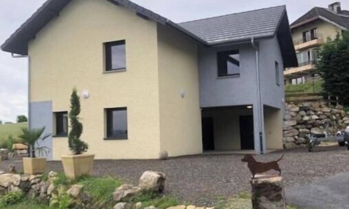 Le Bourget-du-Lac Apartamento | Appartement 102 m2 Tuamotu :5 Chambres/suites, Salle de Repas. Le Bourget Du Lac
