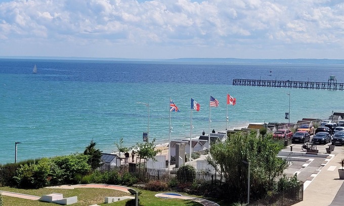 Luc-sur-Mer Apartamento | Appartement 2 Personnes Avec Magnifique vue mer