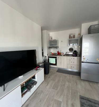 Sevran Apartamento | Appartement 2 pièces proche commerces et transports