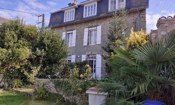 La Marne Apartamento | Appartement 3 Pièces Dans Belle Maison, Jardin Clos, à Saint-servan