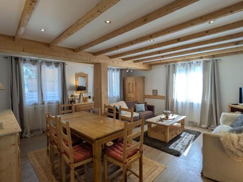 La Clusaz Apartamento | Appartement 8 personnes - Centre village - Parking privatif - FR-1-459-6