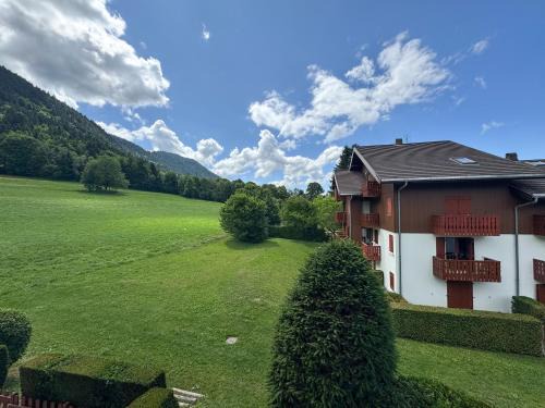 Bernex Apartamento | Appartement au pied des pistes à Bernex avec balcon et parking - FR-1-498-117