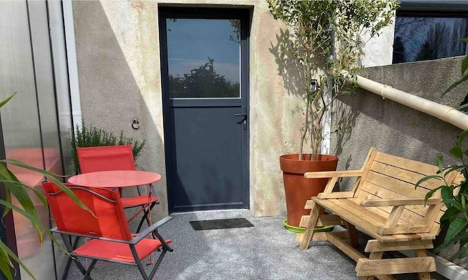 Loriol-sur-Drome Apartamento | Appartement Avec Terrasse et Jardin