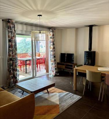 Anthy-sur-Leman Apartamento | Appartement calme avec balcon