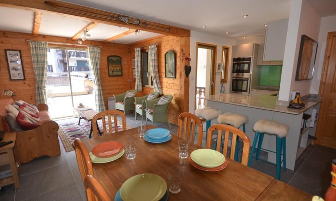 Les Gets Apartamento | Appartement Centre Les Gets, Pied des Pistes, Belle Terrasse, 2 Ch, 1 Cabine, 6/8 Couchages - FR-1-623-99
