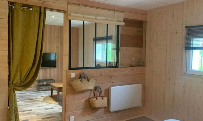 Saintes Apartamento | Appartement Centre Ville Avec Piscine et Jacuzzi