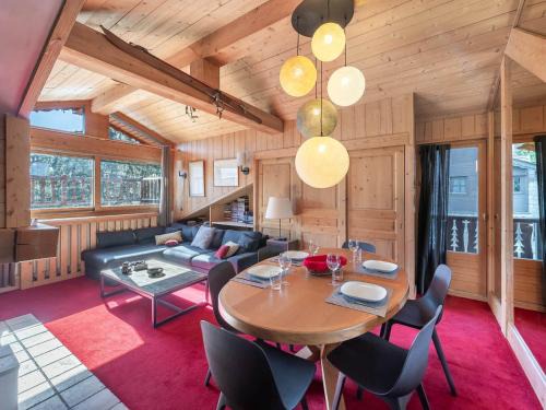 Courchevel Apartamento | Appartement charmant avec sauna et balcons à Courchevel 1850, proche pistes, pour 4 personnes - FR-1-564-94