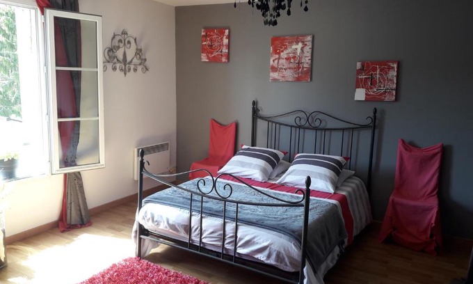 Saint-Paterne-Racan Apartamento | appartement complet 11 la roche racan 37370