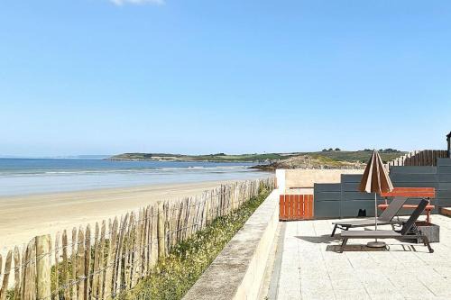 Plonevez-Porzay Apartamento | Appartement Confort pour 2 personnes Sur la plage Les pieds dans leau