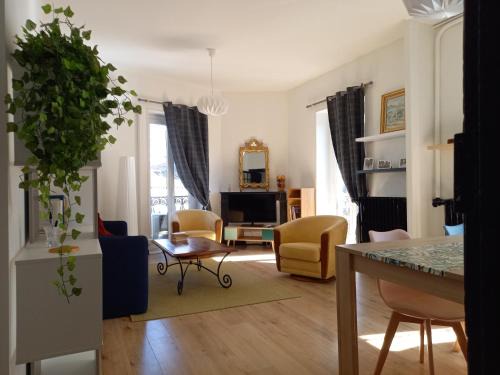 Gares Apartamento | Appartement cosy 60m², proche gare St Roch et centre.