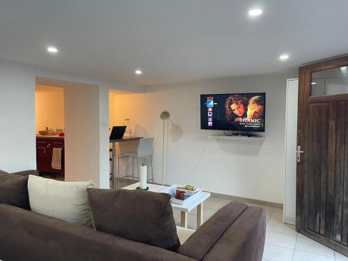 Folschviller Apartamento | Appartement cosy avec terrasse jardin