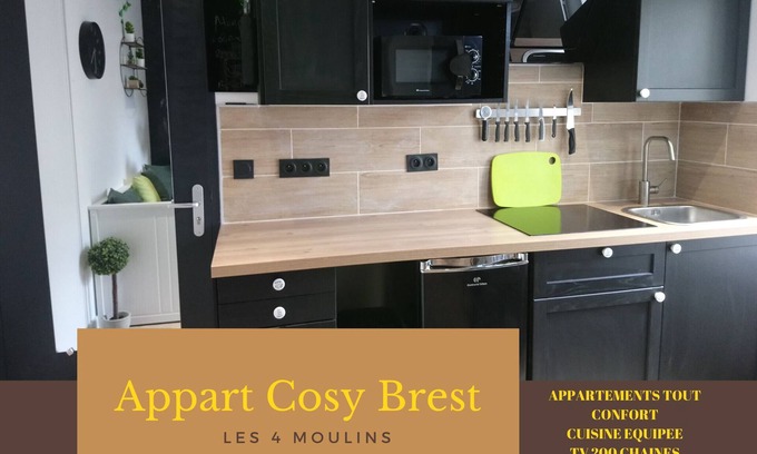 Rive Droite Apartamento | Apartamento-COSY BREST 8-Habitación con desagüe-Vista al patio