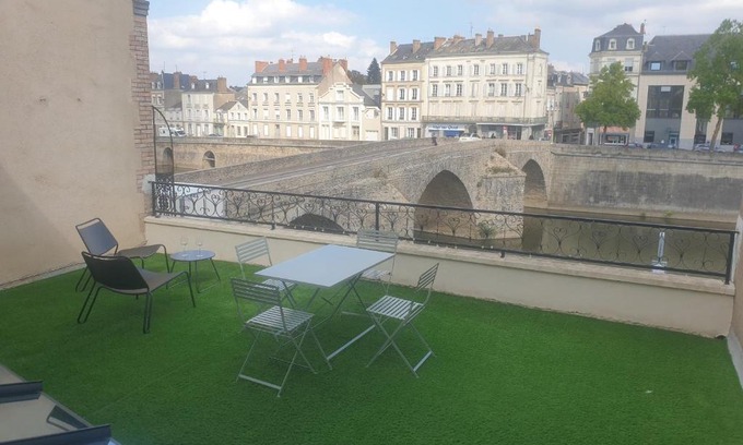 Laval Apartamento | Appartement cosy face à la Mayenne