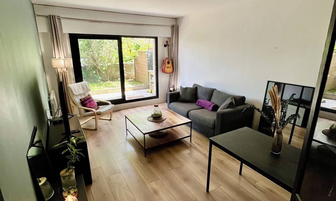 Suresnes Apartamento | Appartement Cosy & Terrasse aux Portes de Paris