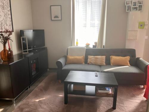 Saint-Georges-des-Groseillers Apartamento | Appartement cosy tout équipé et parking couvert privé aux portes de Flers