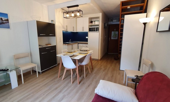 Cauterets Apartamento | Appartement en Centre Ville Avec Terrasse Exposée Ouest