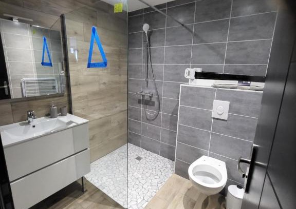 Centre Deux Apartamento | Logement complet neuf cosy 101