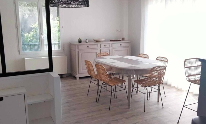 Bagnols-en-Foret Apartamento | APPARTEMENT