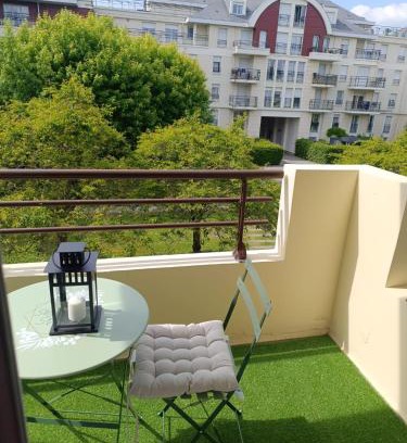 Carrieres-sous-Poissy Apartamento | Appartement Cosy, 30 minutes de Paris