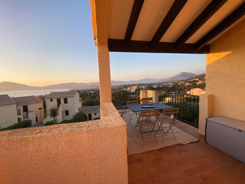 La Celle-sous-Gouzon Apartamento | Appartement vue imprenable baie Ajaccio